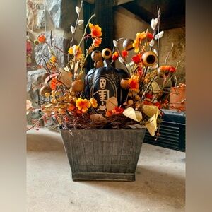 Fall Pumpkin Floral Centerpiece Very Good Condition